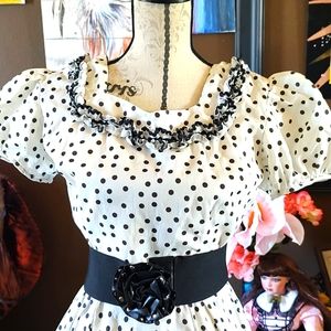 Vintage polkadot dress 👗👗